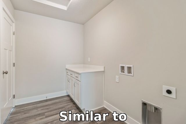 390 NW Compass Avenue, Waukee, IA 50263