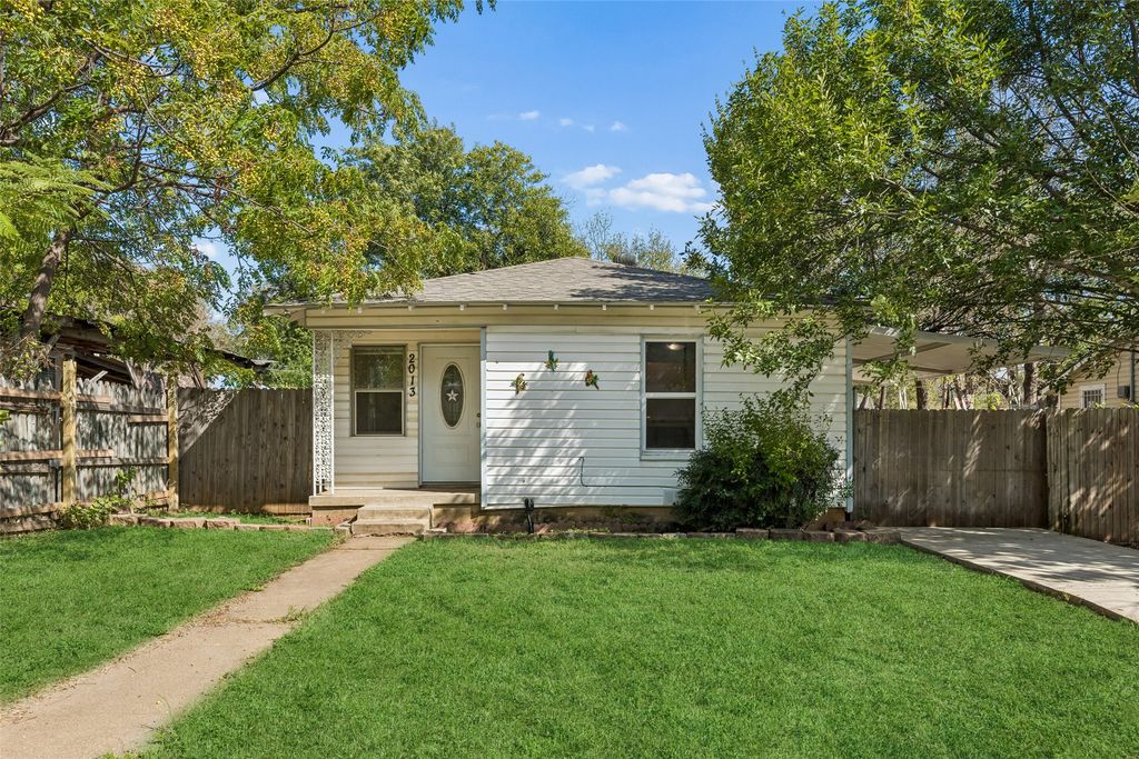 2013 Andrew Avenue, Fort Worth, TX 76105 — exterior
