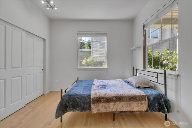 5702 Hazel Loop SE, Auburn, WA 98092