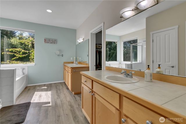 5702 Hazel Loop SE, Auburn, WA 98092