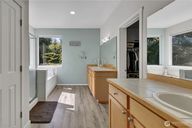 5702 Hazel Loop SE, Auburn, WA 98092