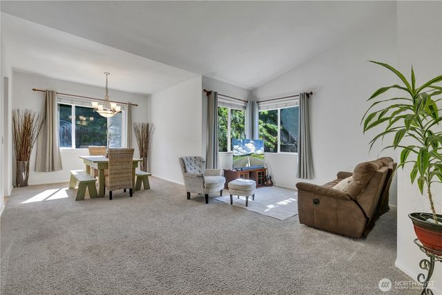 5702 Hazel Loop SE, Auburn, WA 98092