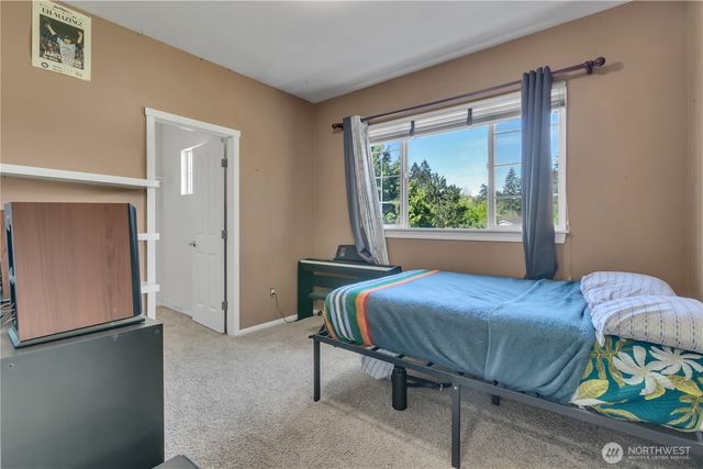 5702 Hazel Loop SE, Auburn, WA 98092
