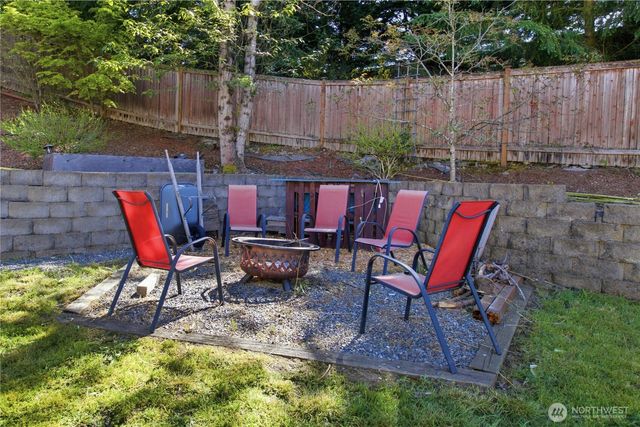 5702 Hazel Loop SE, Auburn, WA 98092