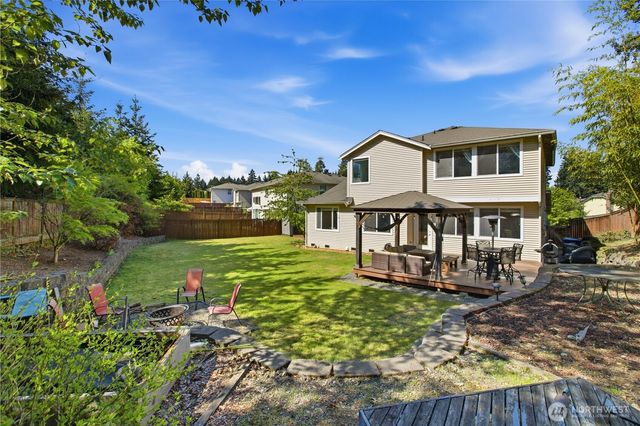 5702 Hazel Loop SE, Auburn, WA 98092