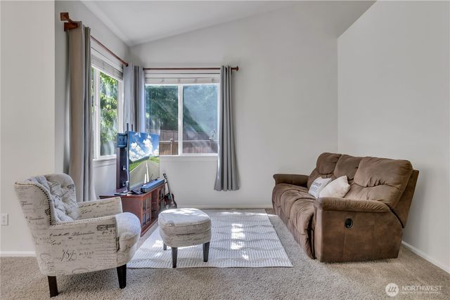 5702 Hazel Loop SE, Auburn, WA 98092