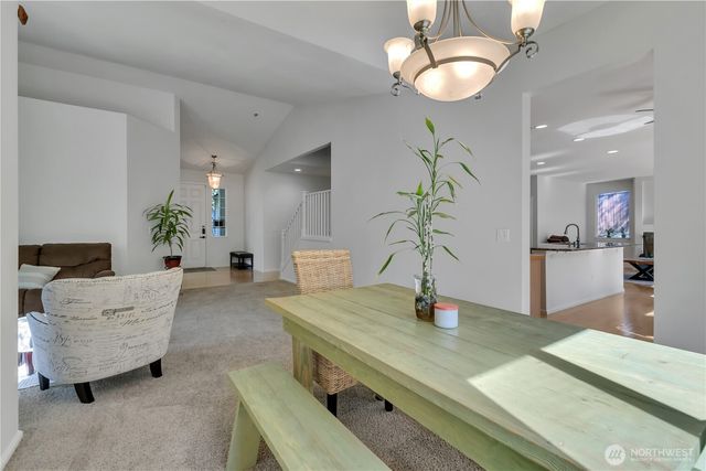 5702 Hazel Loop SE, Auburn, WA 98092