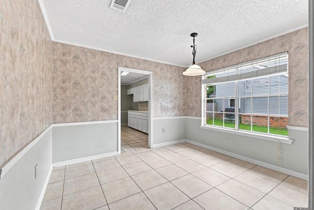 8535 Barnett Dr, Baton Rouge, LA 70809
