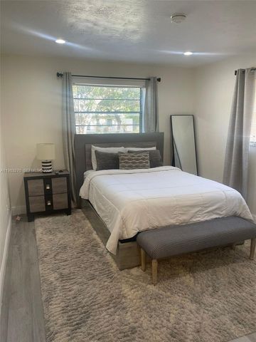 1736 N 16th Ct A, Hollywood, FL 33020