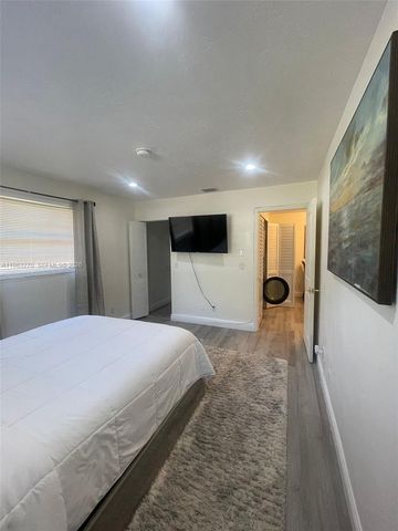 1736 N 16th Ct A, Hollywood, FL 33020