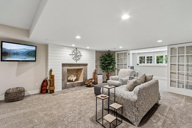 W288N3341 Lost Creek COURT, Pewaukee, WI 53072