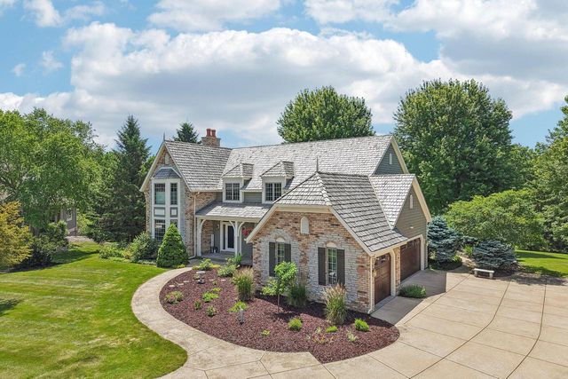 W288N3341 Lost Creek COURT, Pewaukee, WI 53072