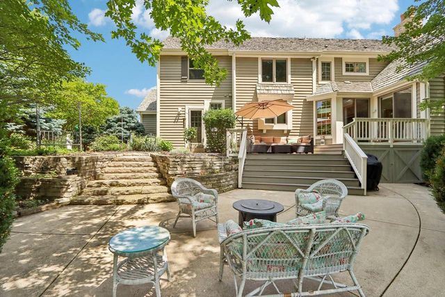 W288N3341 Lost Creek COURT, Pewaukee, WI 53072