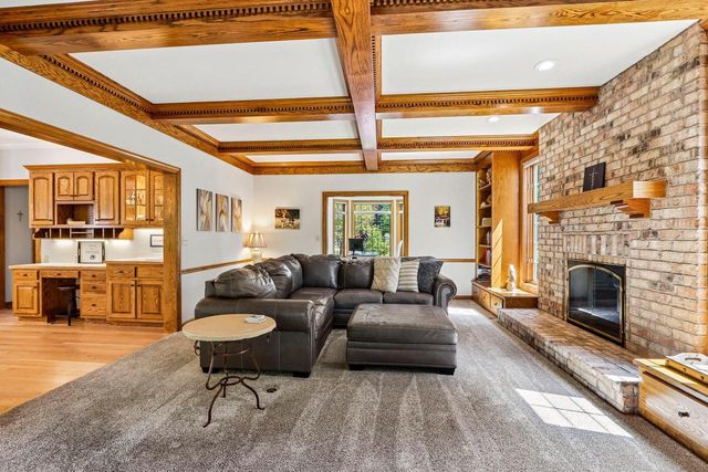 W288N3341 Lost Creek COURT, Pewaukee, WI 53072