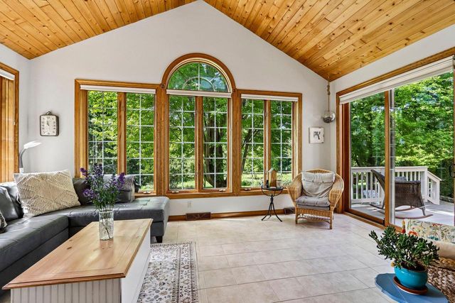 W288N3341 Lost Creek COURT, Pewaukee, WI 53072