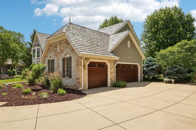 W288N3341 Lost Creek COURT, Pewaukee, WI 53072