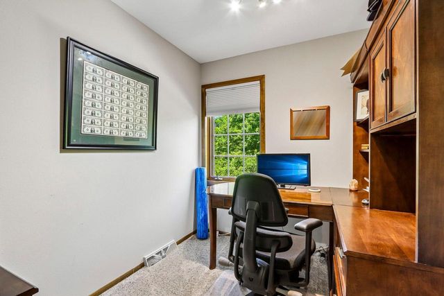 W288N3341 Lost Creek COURT, Pewaukee, WI 53072