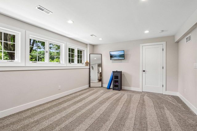 W288N3341 Lost Creek COURT, Pewaukee, WI 53072