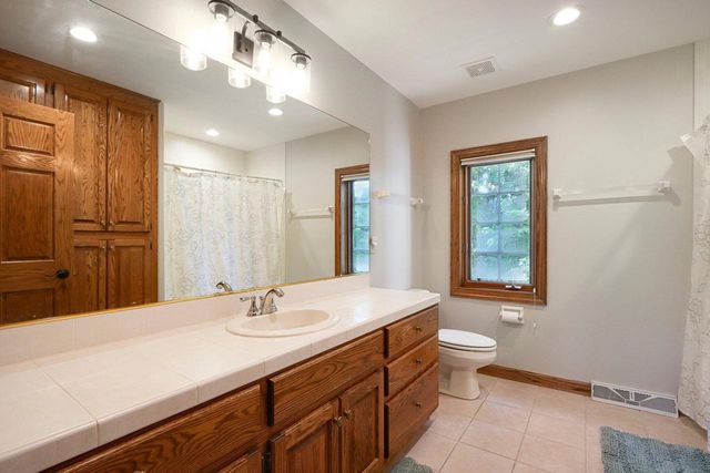 W288N3341 Lost Creek COURT, Pewaukee, WI 53072