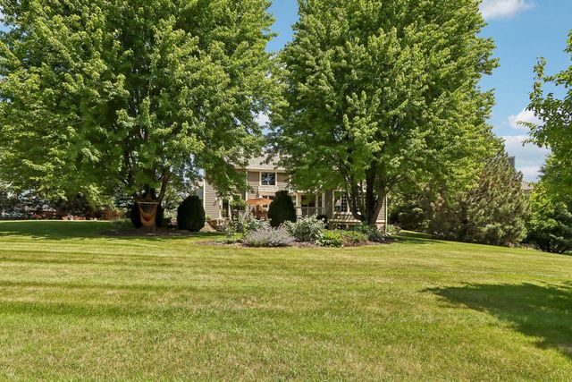 W288N3341 Lost Creek COURT, Pewaukee, WI 53072