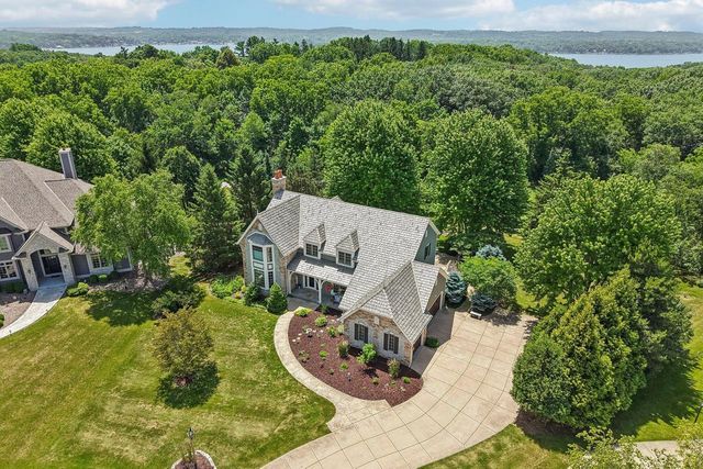 W288N3341 Lost Creek COURT, Pewaukee, WI 53072