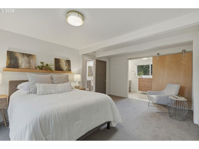 10050 Nw BRADY Ln, Portland, OR 97229