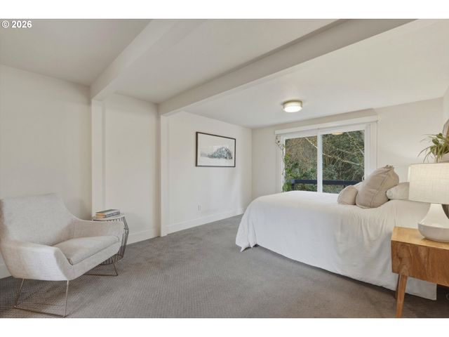 10050 Nw BRADY Ln, Portland, OR 97229