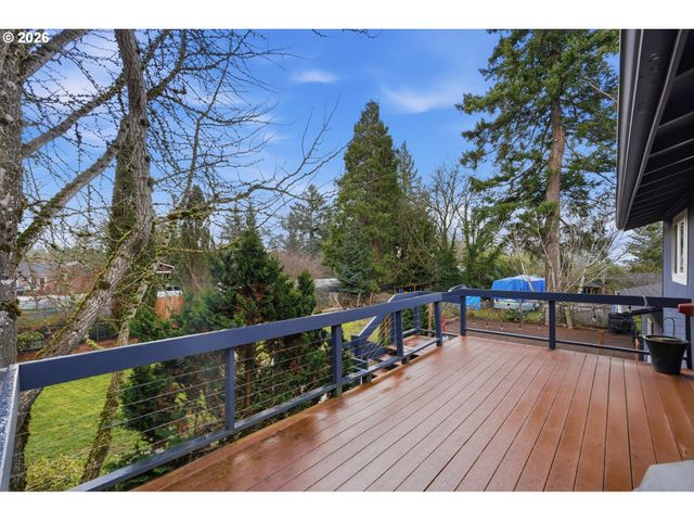 10050 Nw BRADY Ln, Portland, OR 97229