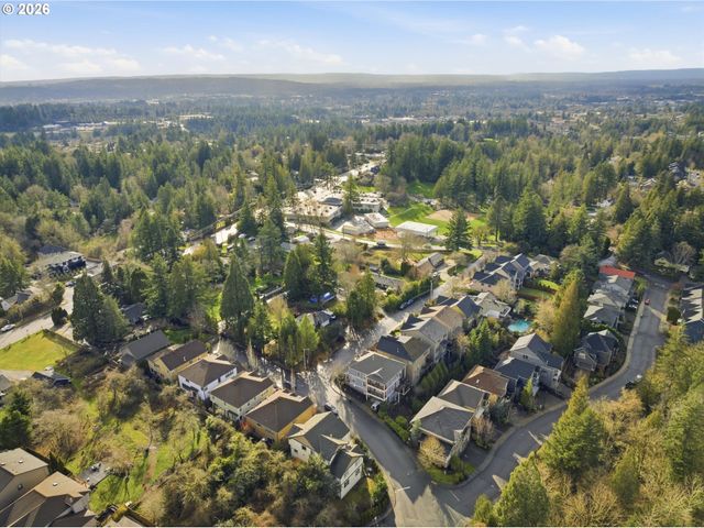 10050 Nw BRADY Ln, Portland, OR 97229