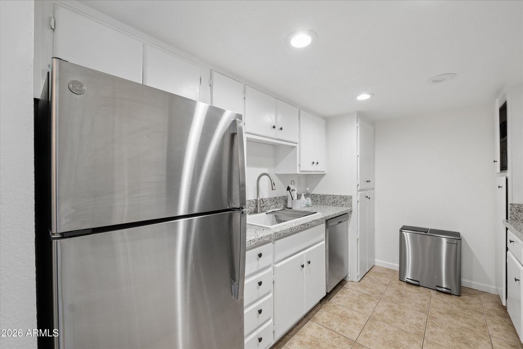 3825 E CAMELBACK Road E 186, Phoenix, AZ 85018 — photo 2