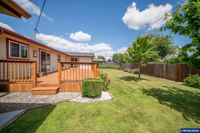 1166 N Douglas Av, Stayton, OR 97383