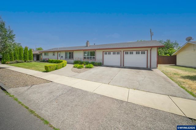 1166 N Douglas Av, Stayton, OR 97383