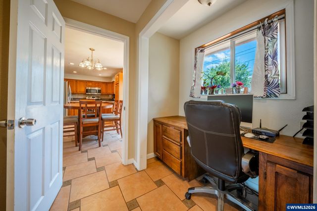 1166 N Douglas Av, Stayton, OR 97383