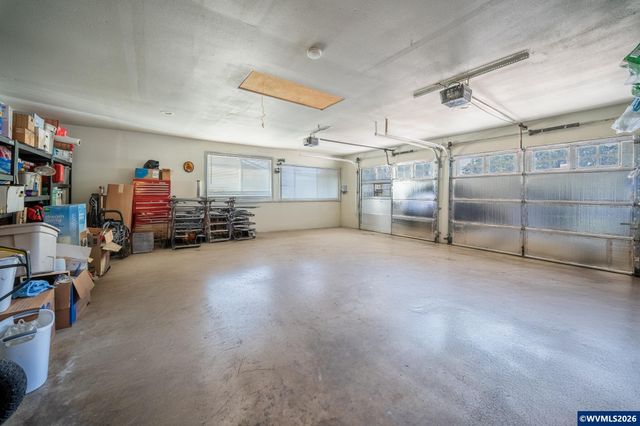 1166 N Douglas Av, Stayton, OR 97383