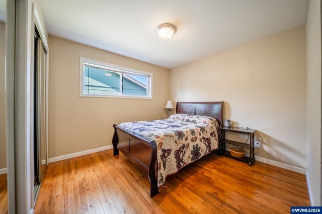 1166 N Douglas Av, Stayton, OR 97383