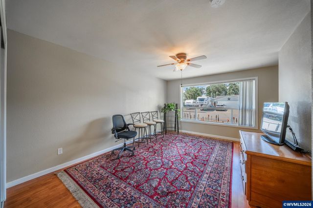 1166 N Douglas Av, Stayton, OR 97383