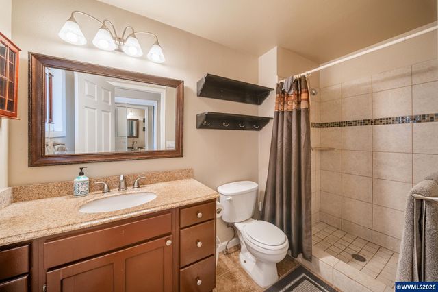 1166 N Douglas Av, Stayton, OR 97383
