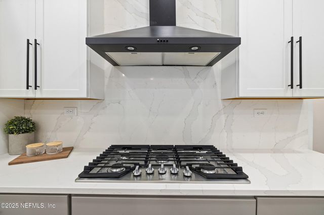 306 TORTOLA Way, St. Johns, FL 32259