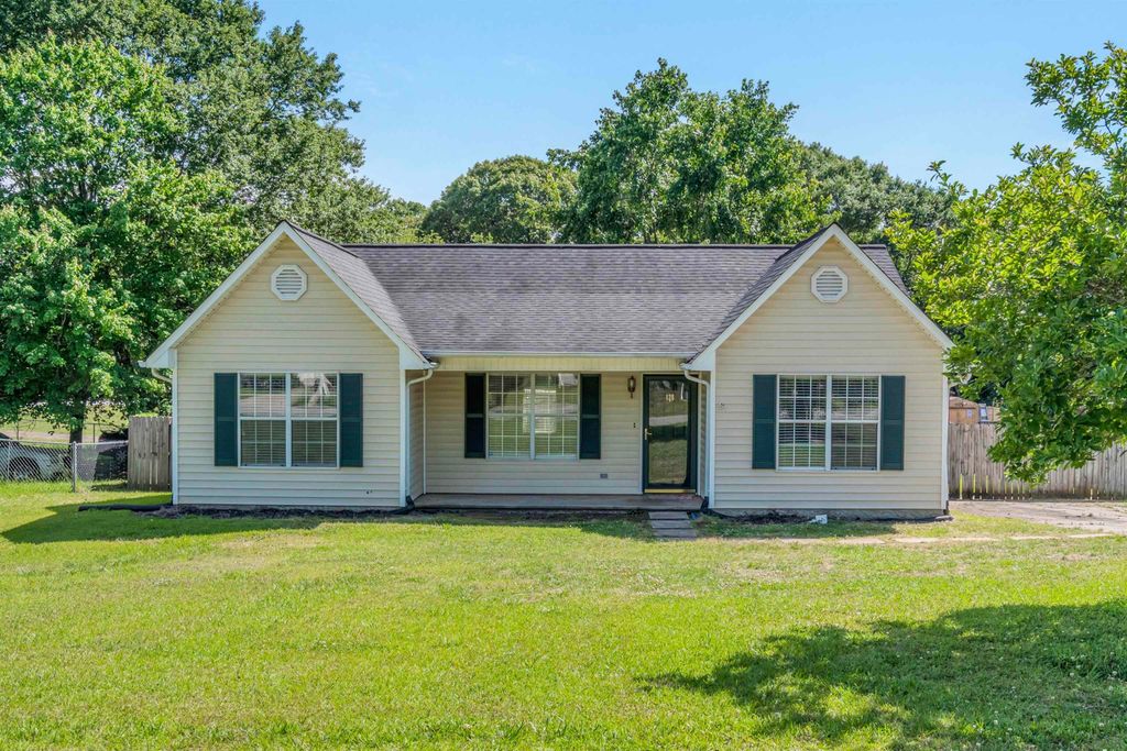 128 Belle Flower Court, Spartanburg, SC 29303