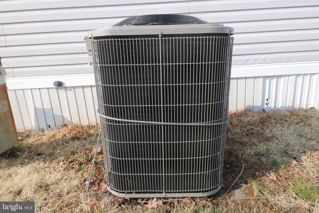 111 SUNFLOWER LN, Middle River, MD 21220