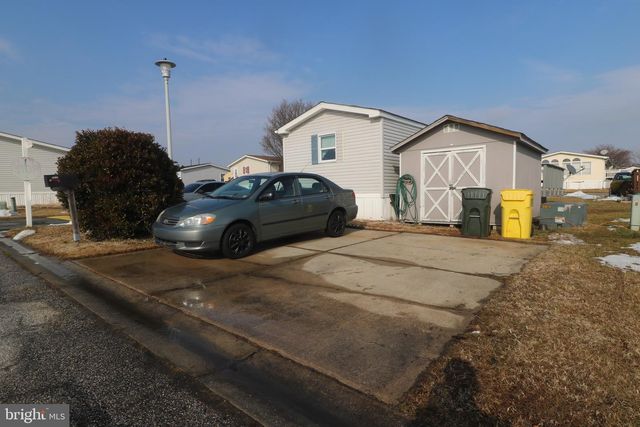 111 SUNFLOWER LN, Middle River, MD 21220