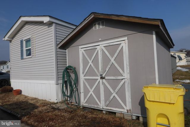 111 SUNFLOWER LN, Middle River, MD 21220