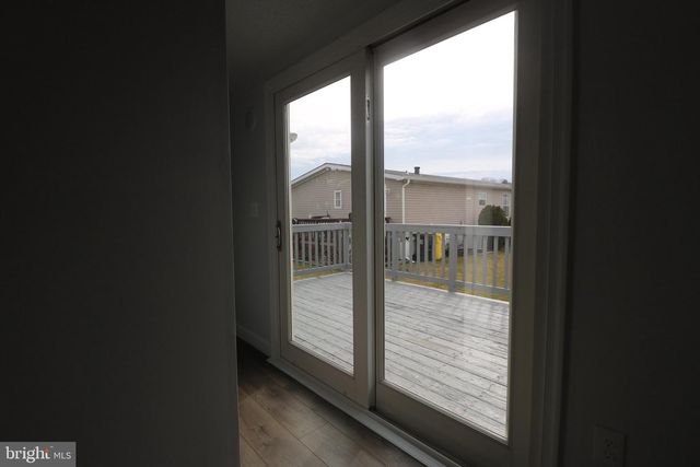 111 SUNFLOWER LN, Middle River, MD 21220