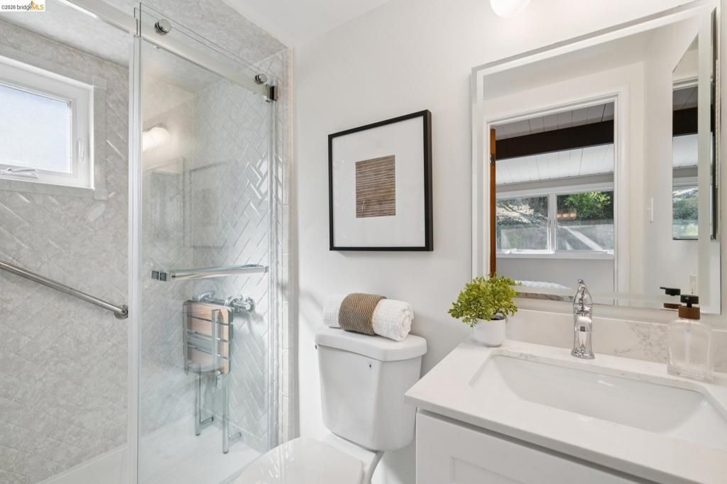 Image 20 of property listing at 7811 Potrero Ave, El Cerrito, CA 94530