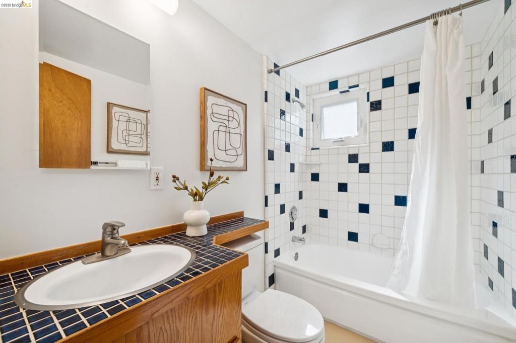 Image 26 of property listing at 7811 Potrero Ave, El Cerrito, CA 94530