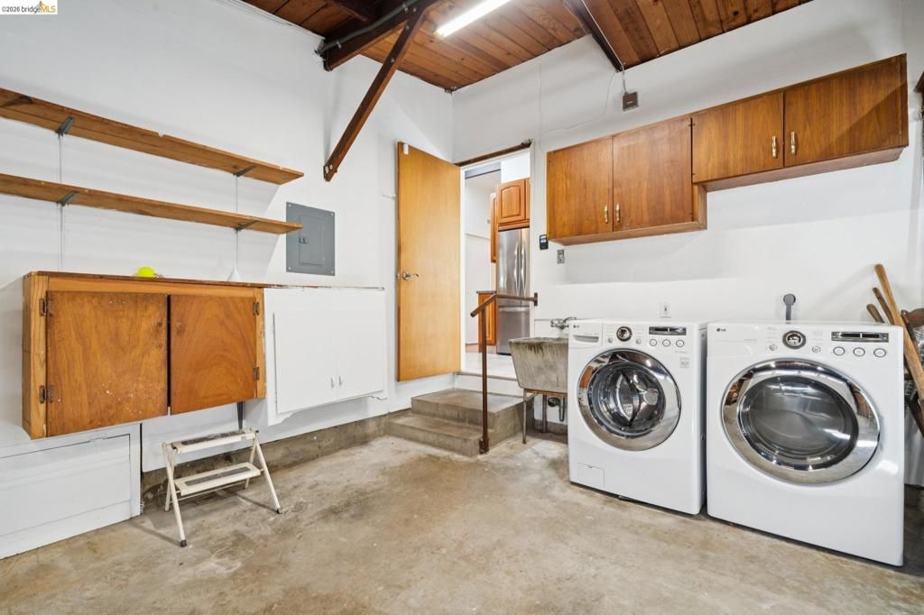 Image 27 of property listing at 7811 Potrero Ave, El Cerrito, CA 94530