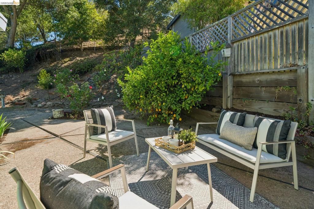Image 28 of property listing at 7811 Potrero Ave, El Cerrito, CA 94530