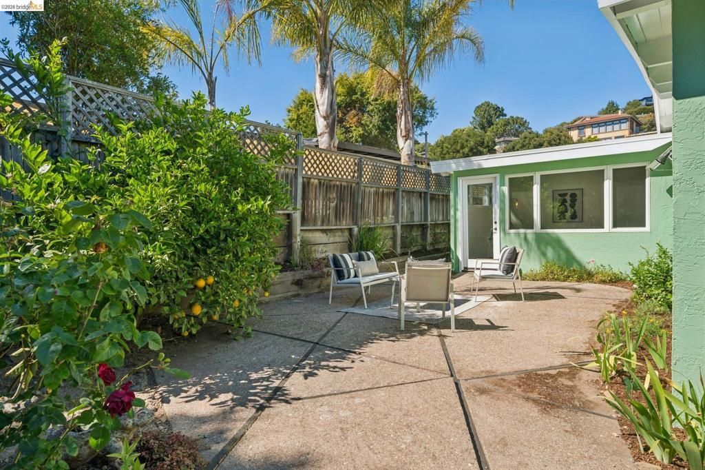 Image 30 of property listing at 7811 Potrero Ave, El Cerrito, CA 94530
