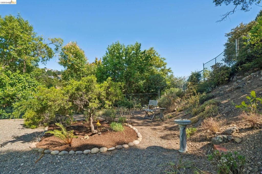 Image 31 of property listing at 7811 Potrero Ave, El Cerrito, CA 94530