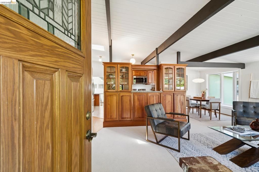 Image 4 of property listing at 7811 Potrero Ave, El Cerrito, CA 94530